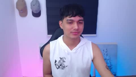 Snapshot of justagamerxxx chatting on February 4, 2025, 12:29 am Rhys online show from February 4, 2025, 12:29 am