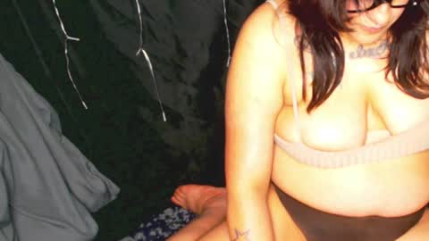 Layla online show from April 9, 2026, 9:47 am