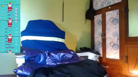 Snapshot of justcallmekarl chatting on December 2, 2025, 5:35 am Karl online show from December 2, 2025, 5:35 am