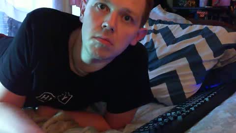 Snapshot of justclickthis chatting on January 1, 2025, 1:05 pm justclickthis online show from January 1, 2025, 1:05 pm