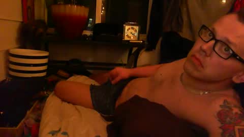 Snapshot of justclickthis chatting on January 24, 2025, 10:43 am justclickthis online show from January 24, 2025, 10:43 am