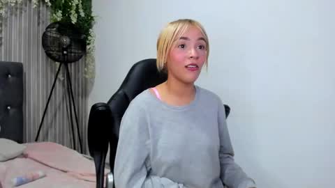 Snapshot of justin_jazmin chatting on February 18, 2025, 3:10 am JUSTIN Y JAZMIN online show from February 18, 2025, 3:10 am