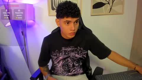 justin_payn14 online show from April 22, 2026, 1:45 pm