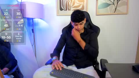 justin_payn14 online show from May 1, 2026, 2:05 am