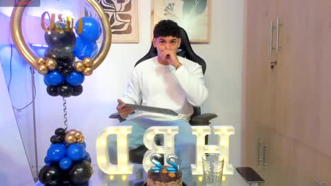 Snapshot of justin_payn14 chatting on May 24, 2026, 2:22 pm justin_payn14 online show from May 24, 2026, 2:22 pm