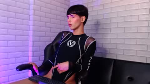 Snapshot of justin_spencer chatting on March 7, 2025, 6:46 am Justin online show from March 7, 2025, 6:46 am