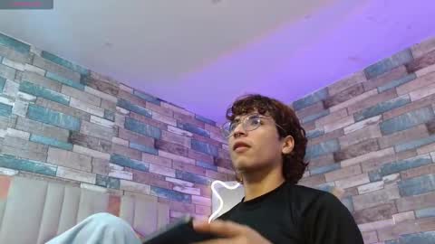  justin  online show from March 21, 2026, 11:59 am