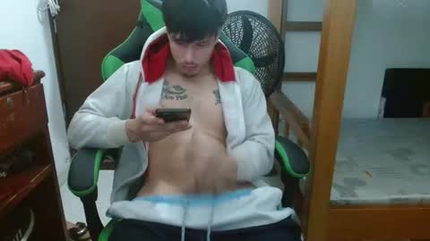 Snapshot of justin_taylor02 chatting on October 5, 2025, 2:37 pm justin_taylor02 online show from October 5, 2025, 2:37 pm