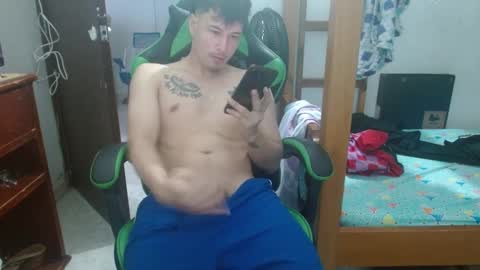 Snapshot of justin_taylor02 chatting on October 10, 2025, 12:15 pm justin_taylor02 online show from October 10, 2025, 12:15 pm