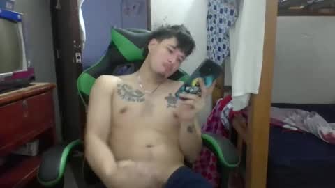 Snapshot of justin_taylor02 chatting on November 9, 2025, 12:36 pm justin_taylor02 online show from November 9, 2025, 12:36 pm