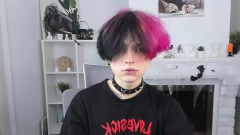 JUSTIN online show from October 23, 2025, 12:37 pm