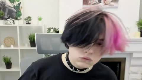 JUSTIN online show from November 7, 2025, 1:00 pm