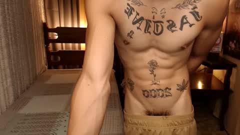 justine_hunk online show from December 16, 2024, 10:56 pm