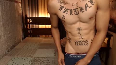 justine_hunk online show from December 28, 2024, 4:41 am