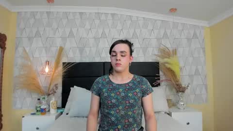 Justine online show from February 2, 2026, 3:27 am