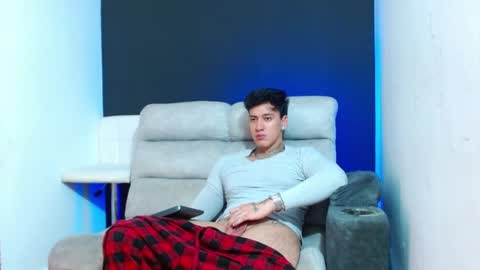 justinfuller_31 online show from April 10, 2026, 8:57 pm