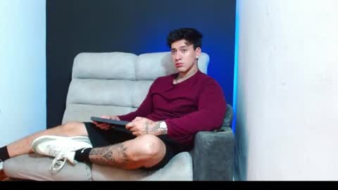justinfuller_31 online show from June 23, 2026, 3:37 am
