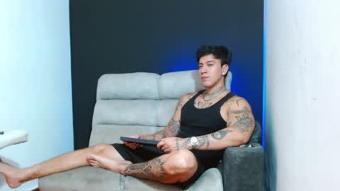 justinfuller_31 online show from June 28, 2026, 11:33 pm