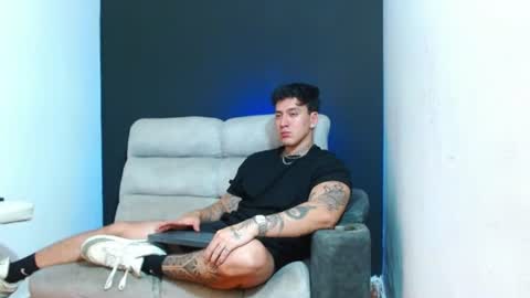 justinfuller_31 online show from July 7, 2026, 1:08 am