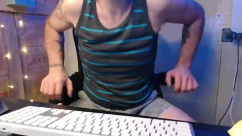 justinmoore1987 online show from March 5, 2025, 11:38 am