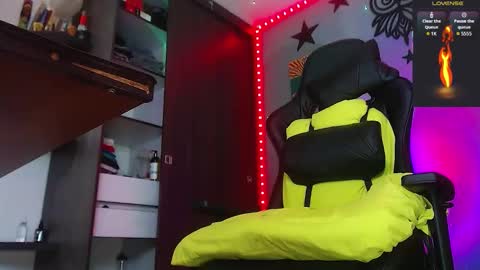 Justinsc online show from December 3, 2025, 9:13 pm