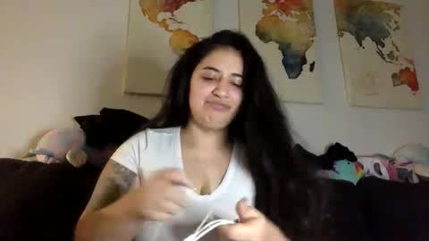 JustKat online show from January 5, 2026, 9:29 pm