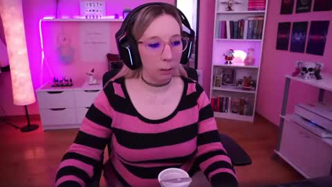 Snapshot of justkerryx chatting on December 3, 2024, 12:06 pm Kerry online show from December 3, 2024, 12:06 pm