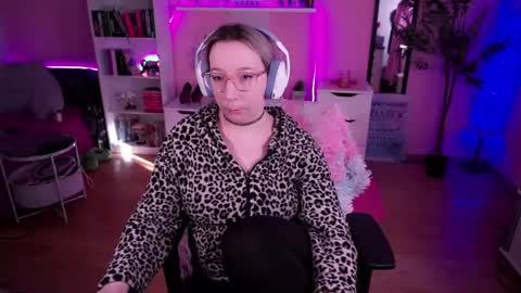 Snapshot of justkerryx chatting on February 4, 2025, 10:00 am Kerry online show from February 4, 2025, 10:00 am