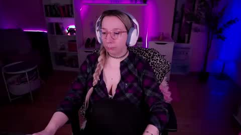 Snapshot of justkerryx chatting on February 5, 2025, 9:25 am Kerry online show from February 5, 2025, 9:25 am