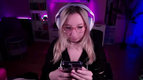 Snapshot of justkerryx chatting on February 6, 2025, 9:32 am Kerry online show from February 6, 2025, 9:32 am