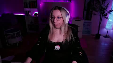 Snapshot of justkerryx chatting on February 11, 2025, 9:42 am Kerry online show from February 11, 2025, 9:42 am