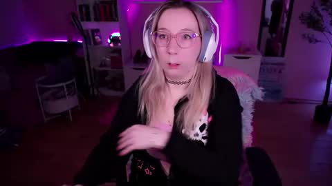 Snapshot of justkerryx chatting on February 21, 2025, 9:24 am Kerry online show from February 21, 2025, 9:24 am