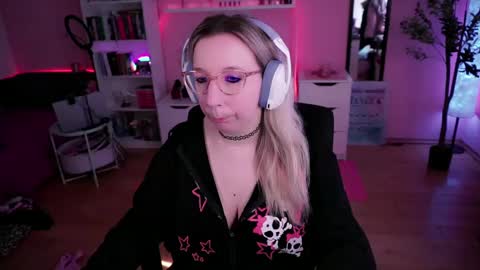 Snapshot of justkerryx chatting on March 4, 2025, 8:57 am Kerry online show from March 4, 2025, 8:57 am