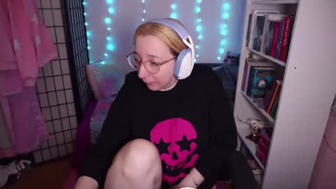 Snapshot of justkerryx chatting on October 15, 2025, 8:14 am Kerry online show from October 15, 2025, 8:14 am