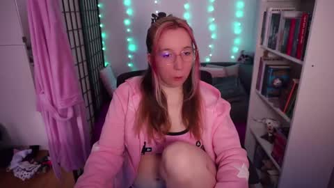 Snapshot of justkerryx chatting on October 23, 2025, 8:35 am Kerry online show from October 23, 2025, 8:35 am