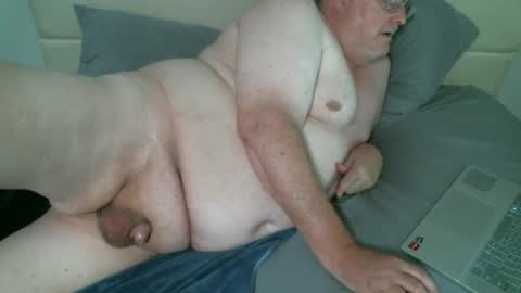 justmedm64 online show from April 13, 2026, 2:39 am