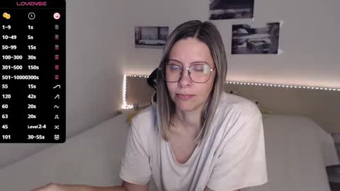 Julie online show from October 16, 2025, 4:13 am