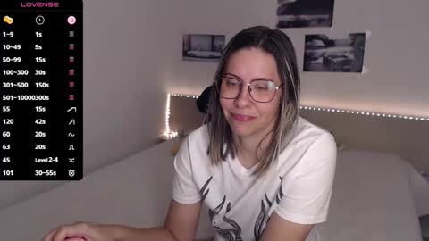 Julie online show from November 12, 2025, 4:57 am