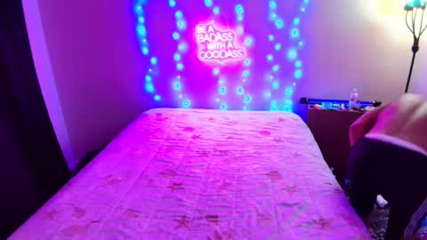 Eetantungfuk Mias online show from January 24, 2025, 12:31 am