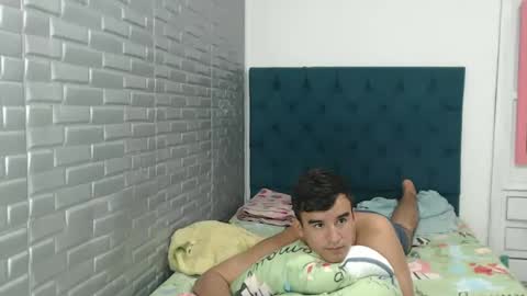 juviaandgray online show from January 14, 2025, 4:04 am