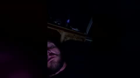 jwallsjr1987 online show from April 16, 2026, 7:31 am