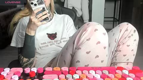 Alice online show from April 21, 2026, 2:04 am