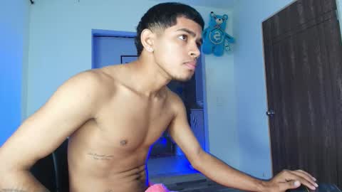 Snapshot of k_florez chatting on November 21, 2025, 10:25 am k_florez online show from November 21, 2025, 10:25 am