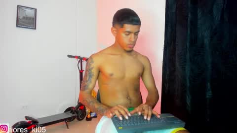 Snapshot of k_florez chatting on December 19, 2025, 2:29 am k_florez online show from December 19, 2025, 2:29 am