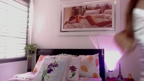 Snapshot of k_i_m_o_r_a_h chatting on October 24, 2025, 5:53 pm KIM online show from October 24, 2025, 5:53 pm