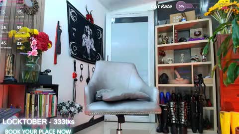 Carym  online show from October 11, 2025, 2:33 am