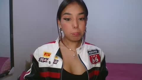 KAHELIINDEPENDENT MODEL online show from January 15, 2025, 1:34 am