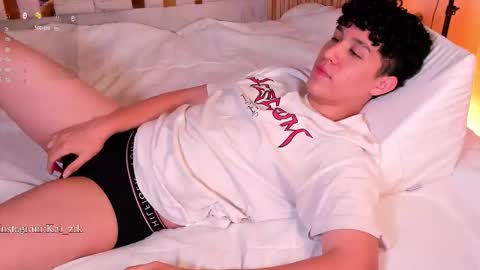 Snapshot of kai_zarek chatting on October 22, 2025, 11:54 am Kai online show from October 22, 2025, 11:54 am