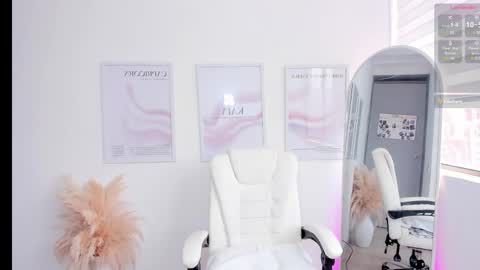 Snapshot of kaia_cam chatting on March 9, 2025, 6:11 pm online show from March 9, 2025, 6:11 pm