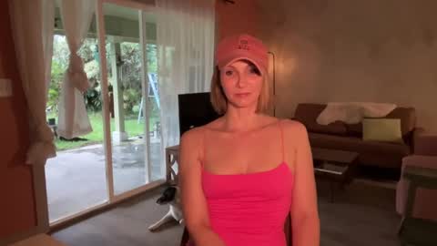 Snapshot of kaileeshy chatting on January 23, 2025, 3:58 am Kailee Smile online show from January 23, 2025, 3:58 am